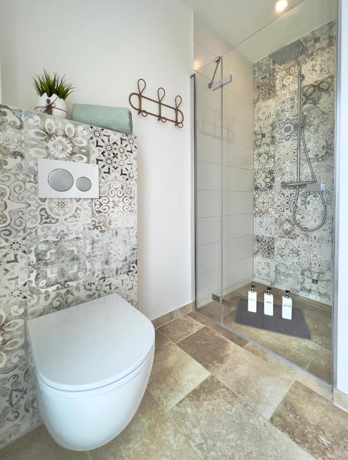 Grosse Wohnung Wellness + Sauna + Netflix 佩特尔斯哈根 外观 照片