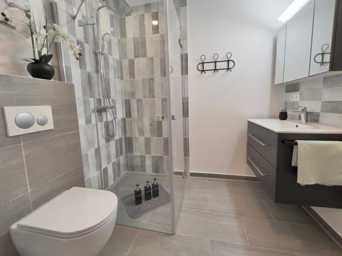 Grosse Wohnung Wellness + Sauna + Netflix 佩特尔斯哈根 外观 照片