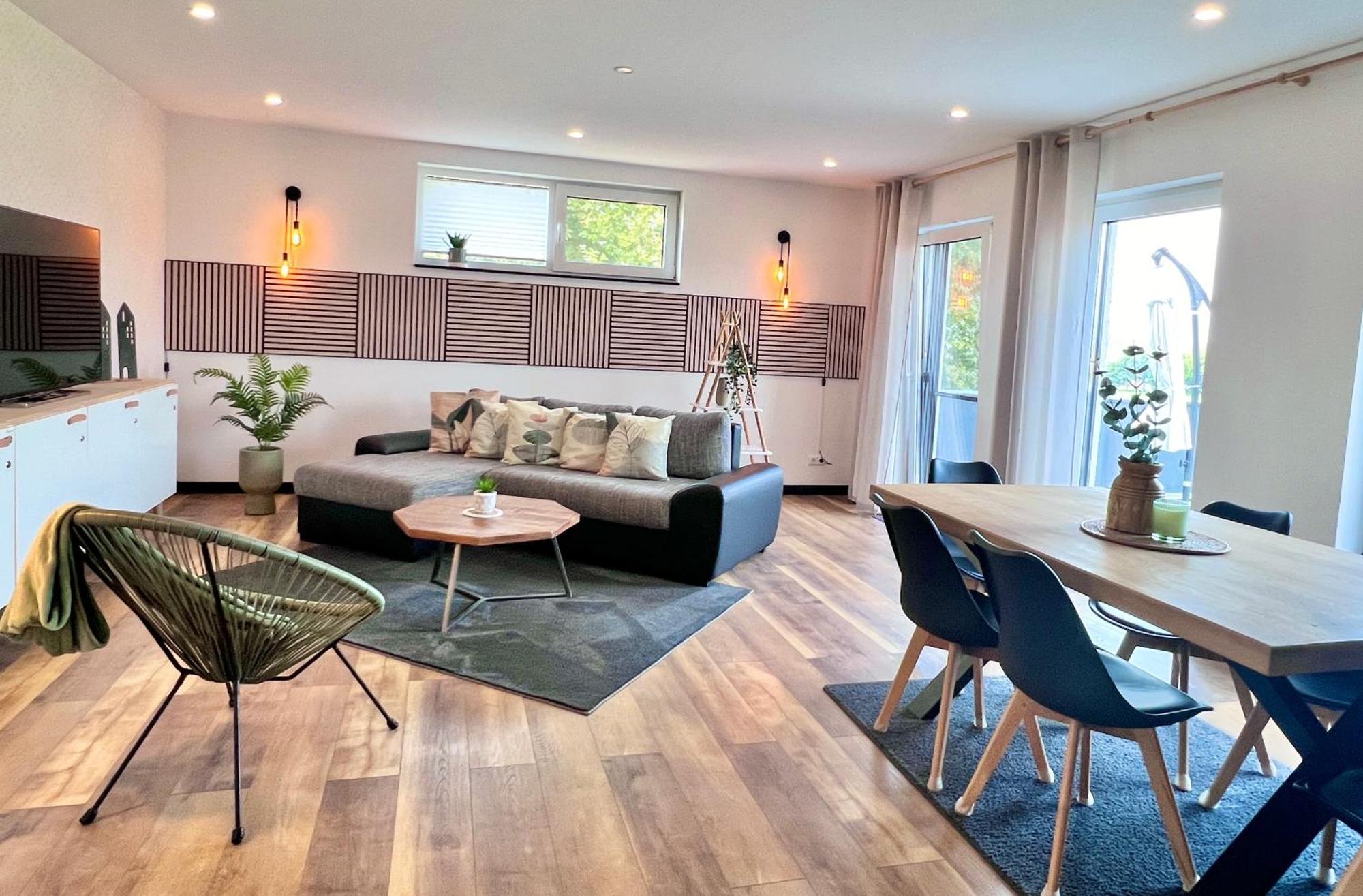 Grosse Wohnung Wellness + Sauna + Netflix 佩特尔斯哈根 外观 照片
